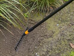 Fiskars Hark 14 Tanden Quikfit -Tuingereedschaps Winkel fiskars hark 14 tanden 1