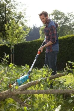 Gardena Telescopische Elektrische Snoeizaag TCS 720/20 -Tuingereedschaps Winkel gardena telescopische snoeizaag3